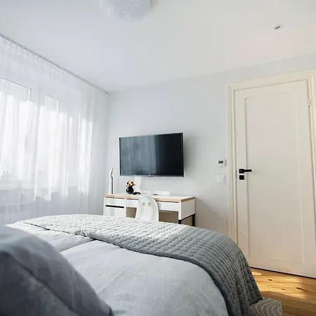 New Luxury 3br In Old Town, Free Parking Haapsalu