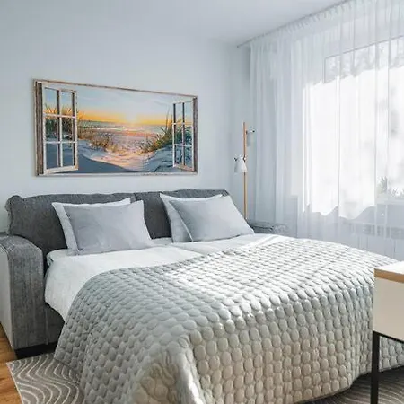 New Luxury 3br In Old Town, Free Parking