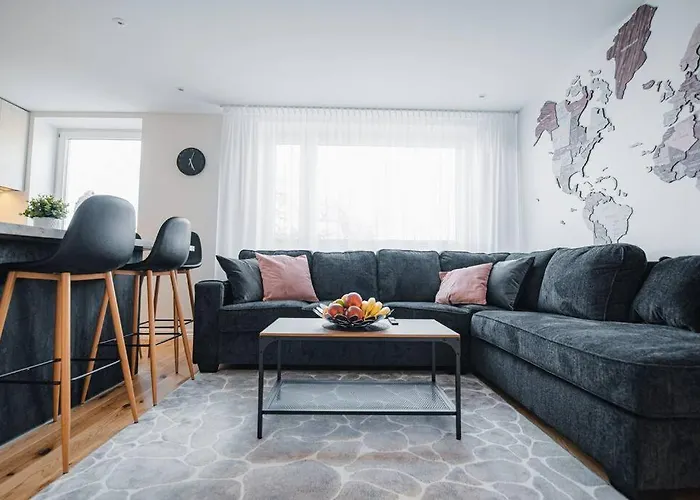 New Luxury 3br In Old Town, Free Parking Haapsalu