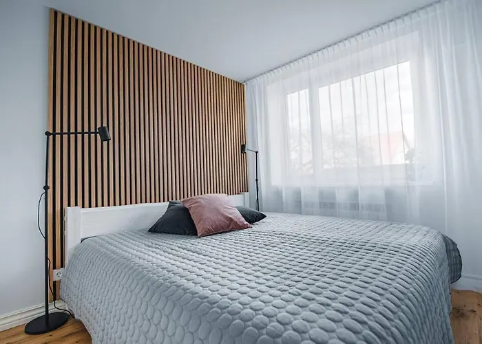 New Luxury 3br In Old Town, Free Parking * Haapsalu