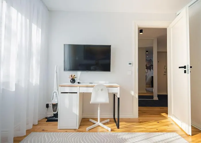 Apartment New Luxury 3br In Old Town, Free Parking